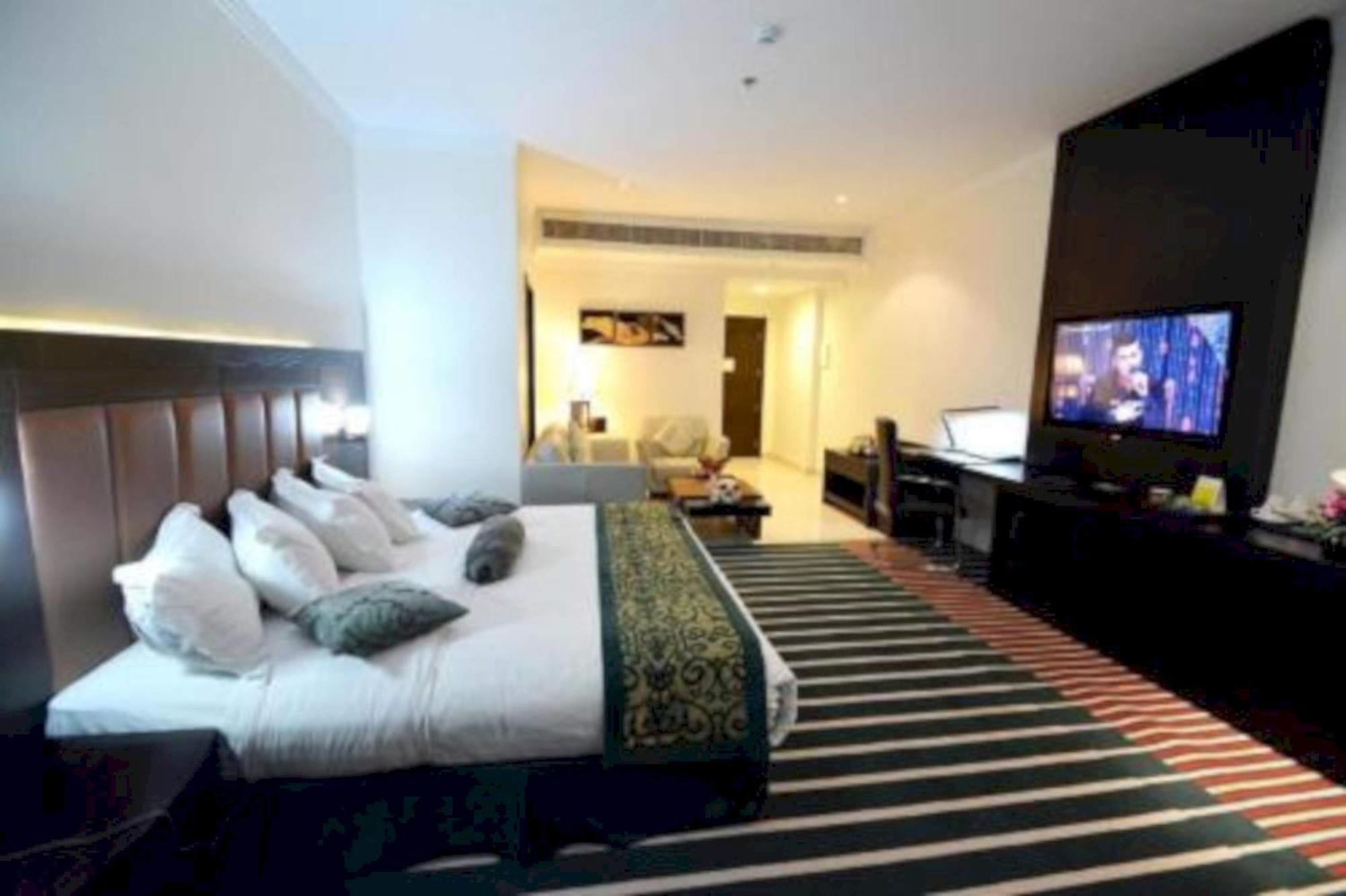Sunday Millennia Hotel Эр-Рияд Экстерьер фото